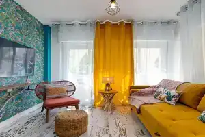 Elegant Bungalow with Jacuzzi Villa Loi Charls in, Torrevieja