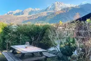 Cosy Petite Chalet T3, Jardin, Terrasse, Parking. Mont-blanc., Chamonix