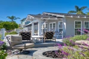 Walk To Beach & Village - 5 Bedrooms - 3 Units, Carlsbad