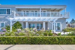 Juniper Beach Entire Home - Sleeps 18 - Oceanfront Guest house, Carlsbad