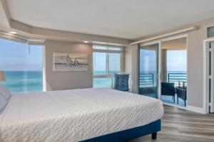 3BR Oceanview, Gated Community & Parking, Elevator Guest house, Oceanside