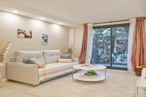 YOUR HOME- Apartment Camp Nou 1, Cornella de Llobregat