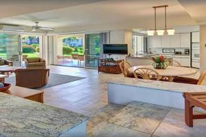 Upgraded, Steps to Ocean View Pool, Walk to Beach Guest house, Wailea