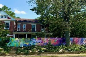 Quiet, gated oasis near downtown Apartments, Lexington