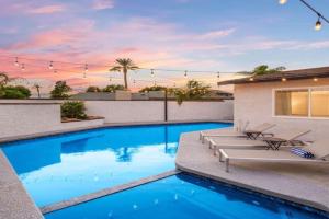 Hidden Gem Retreat With Large Entertainers Backyard Guest house, Indio