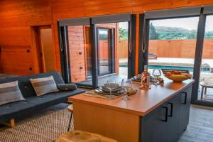 VB ECO SUITES, Kanali