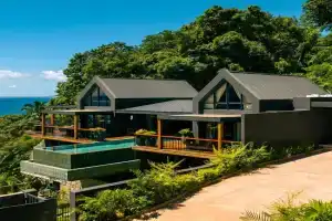 Maison Gaia Seychelles, unobstructed views over the ocean and into the sunset Villa, Glacis