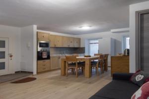 DolomiApartments - Appartamento Avisio, Predazzo