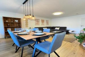 3 Zimmer Apartment, 90 qm, ruhig und zentrumsnah, max 6 Pers, 15 qm Balkon , private Garage, Internet 1000 MBit, Boblingen