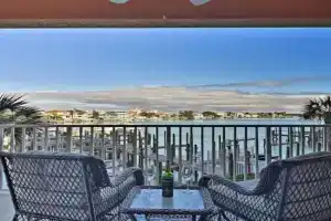 Walk to Beach 8 min, Pool, Hot Tub, Bay View Guest house, Clearwater Beach