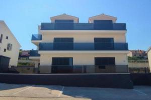 Apartments with a parking space, Brac - 22164, Postira