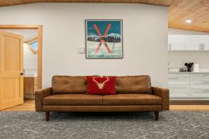 Elkhorn Lodge Vacation Rentals, Banff