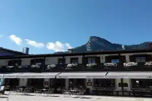 s`Wirtshaus Hotel & Restaurant, Oberammergau