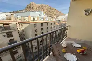 Apartamento junto playa Postiguet By El Conserje, Alicante
