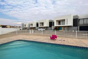 Entire 3 Bedroom Townhouse!, Windhoek