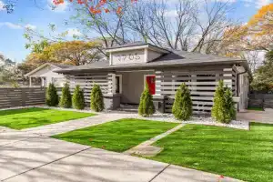 Charlotte Retreat: Luxury 4BR Heaven Guest house, Charlotte