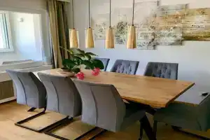 WEF PLATZ Centre 3,5 Apartment with Garage, Davos