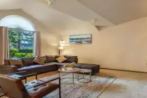 Comfy 4B/2b home near Dunes & Ocean! Pet Friendly! Guest house, Florence