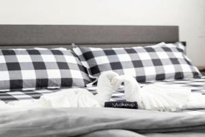 Lux Modern Getaway with ATT Stadium Views and King Bed Guest house, Arlington