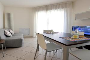 Bilocale con balcone Mina 6 Apartments, Cattolica
