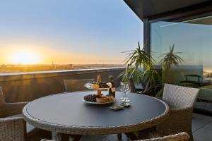 Zi apartments - with Balcony, Bayview, Sauna and Pool, Melbourne