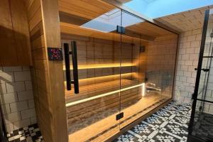 Cracovia Luxury Bright Apartment Great Location Sauna, Krakow