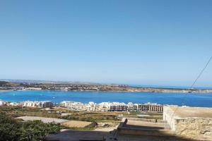 Sweet and cosy 1BED with views by Homely Guest house, Mellieha