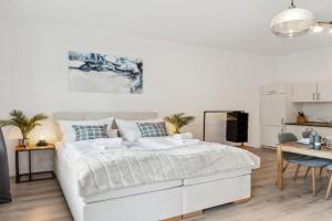 Homespace - - Gemütliches Apartment mit Balkon, Magdeburg