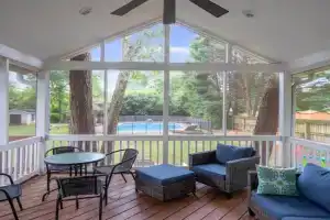 Cozy Home w/ POOL + BABY Gear in Prime Area Guest house, Charlotte