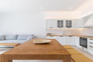 ĪKADE Apartments, Ornos