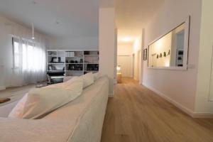 12 living Apartments, Ancona