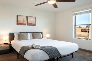TWO Modern CozySuites at Town Lake waterfront, Scottsdale