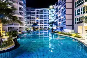 Grand Avenue, Luxury Suite, 72sqm pool view with lounge area Apartments, Pattaya