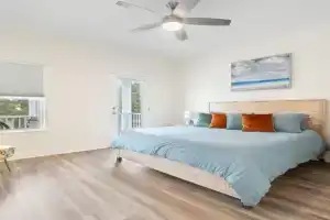 Bright and open walk to downtown Guest house, Pensacola