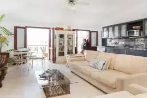 Charming New Apt in Jaffa Near Sea Apartments, Tel Aviv