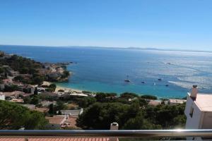 Magnifique vue sur Canyelles-Adj Apartments, Roses