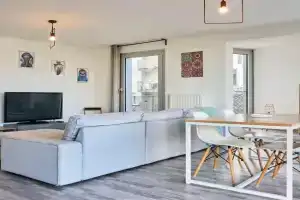 Appartement proche métro & 2 balcons + parking Apartments, Lille