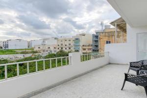 Lovely 2BR home with Spacious Terrace in Gzira by 360 Estates Apartments, Msida
