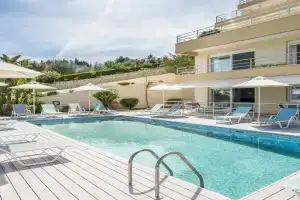 Euphoria Seaview Residences with Shared Pool by Konnect Apartments, Gouvia