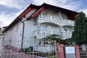 Hévíz Kristály Apartman, Heviz