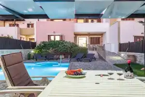 Luxurious Villa with Private Pool, Makriyialos
