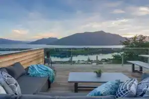 Highlands Apt- Lake Views- Free Parking- AC- BBQ Apartments, Queenstown