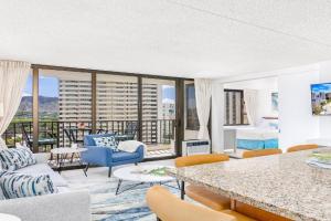 Diamond Head View Condo, Steps to Beach & Free Parking! Apartments, Honolulu