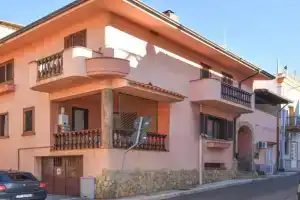 4 Bedroom Stunning Home In, Trappeto