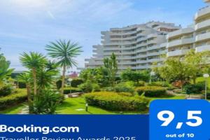 Benalbeach Zafiro by C&N Apartments, Torremolinos