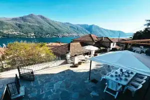 Terrace Lake View Apartments, Moltrasio