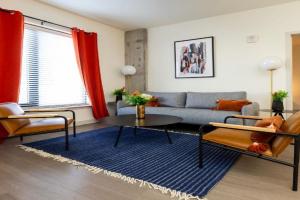 Modern Nulu 2BR CozySuites 03, Louisville
