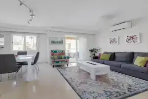 Apartamentos Oasis, Albir