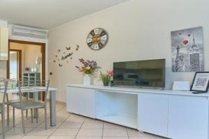 App 8 Accogliente Bilocale con Giardino Apartments, Sesto San Giovanni