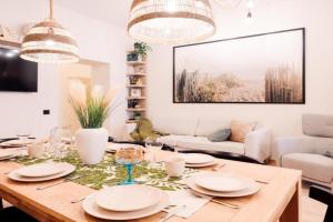Harmony apartment/9 guests/4 BR / Old Town, Riga